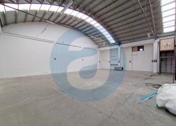 Foto 3 - Capannone Traversa I Glomerelli
 
19, Bari - foto 3