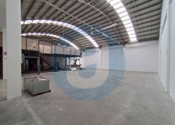 Foto 4 - Capannone Traversa I Glomerelli
 
19, Bari - foto 4