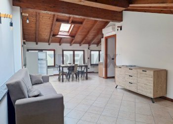 Sala da pranzo - Bilocale VIA CAVOUR
 
19, Castronno - foto 1