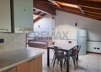 Cucina - Bilocale VIA CAVOUR
 
19, Castronno - foto 4