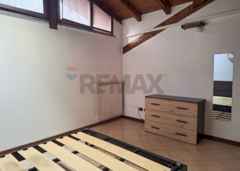 Camera / camera da letto - Bilocale VIA CAVOUR
 
19, Castronno - foto 11