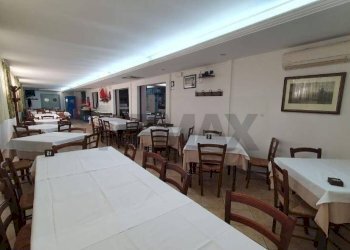 Sala da pranzo - Locale Commerciale Via del Frassino - C.da S.Maria del Focallo, Ispica - foto 34