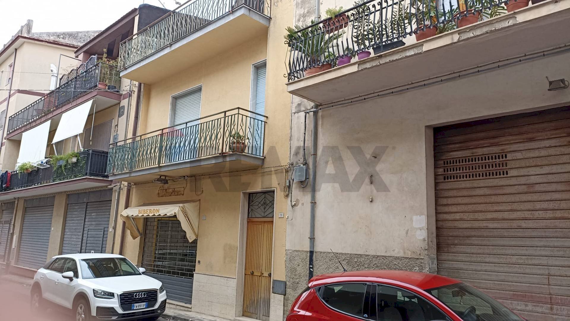 Edificio all\'aperto - Casa indipendente via madonna delle grazie
 
7/9, Giarratana - foto 1