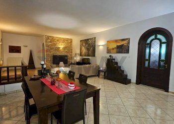 Sala da pranzo - Villa Surbo - foto 7