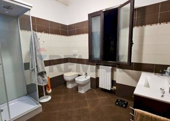Bagno - Villa Surbo - foto 18
