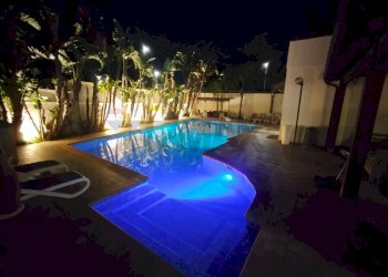 Piscina - Villa Surbo - foto 27