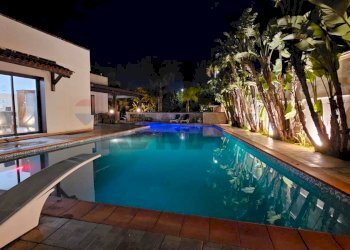 Piscina - Villa Surbo - foto 30