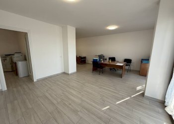 Foto 2 - Office Via Filippo Turati
 
25/A, Valmontone - photo 2