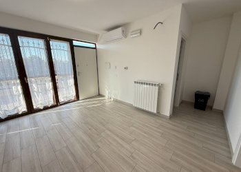 Foto 9 - Office Via Filippo Turati
 
25/A, Valmontone - photo 9