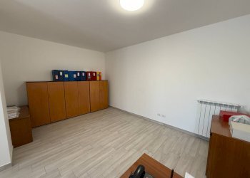 Foto 10 - Office Via Filippo Turati
 
25/A, Valmontone - photo 10