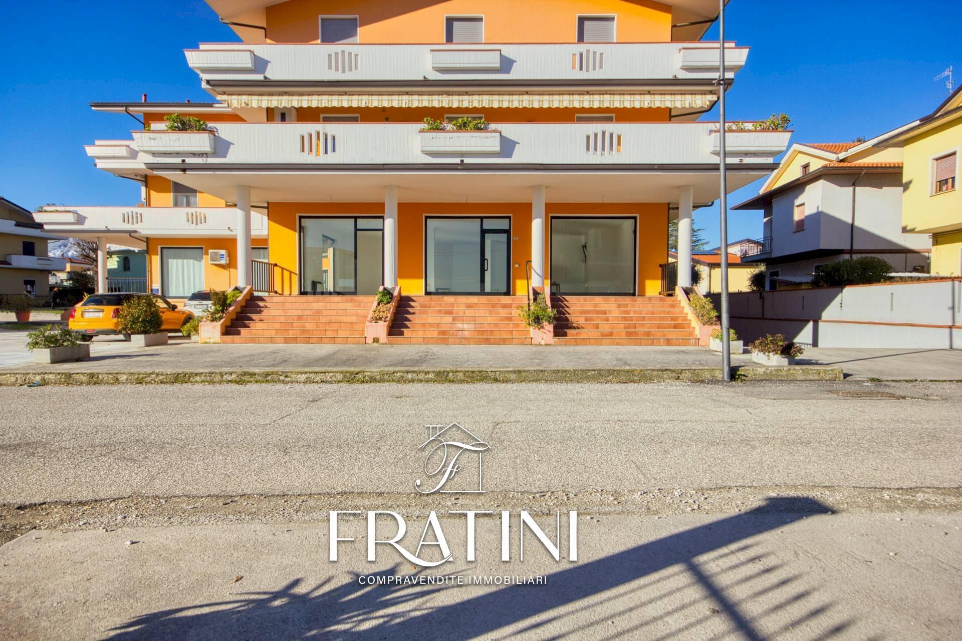 Foto 1 - Locale Commerciale Via Galileo Galilei
 
15, Sant'Egidio alla Vibrata - foto 1