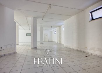 Foto 20 - Locale Commerciale Via Galileo Galilei
 
15, Sant'Egidio alla Vibrata - foto 20