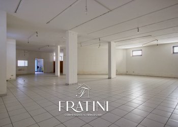 Foto 21 - Locale Commerciale Via Galileo Galilei
 
15, Sant'Egidio alla Vibrata - foto 21