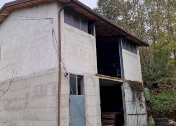 Foto 1 - Magazzino via useunt, Tarcento - foto 1