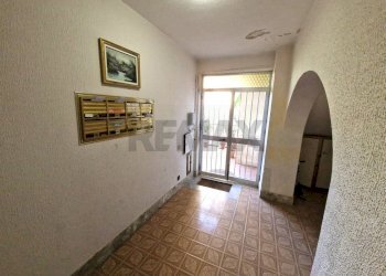 Entrata palazzina - Trilocale Via Catania
 
6, Capaci - foto 23