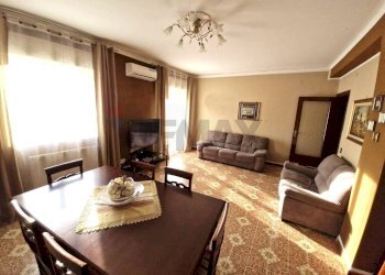 Sala da pranzo - Trilocale Via Catania
 
6, Capaci - foto 4