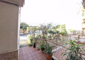 Balcone - Trilocale Via Catania
 
6, Capaci - foto 16