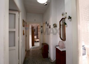 Hall / corridoio - Trilocale Via Saverio Damiani
 
5, Bari - foto 5