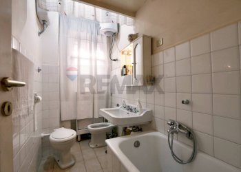 Bagno - Trilocale Via Saverio Damiani
 
5, Bari - foto 13