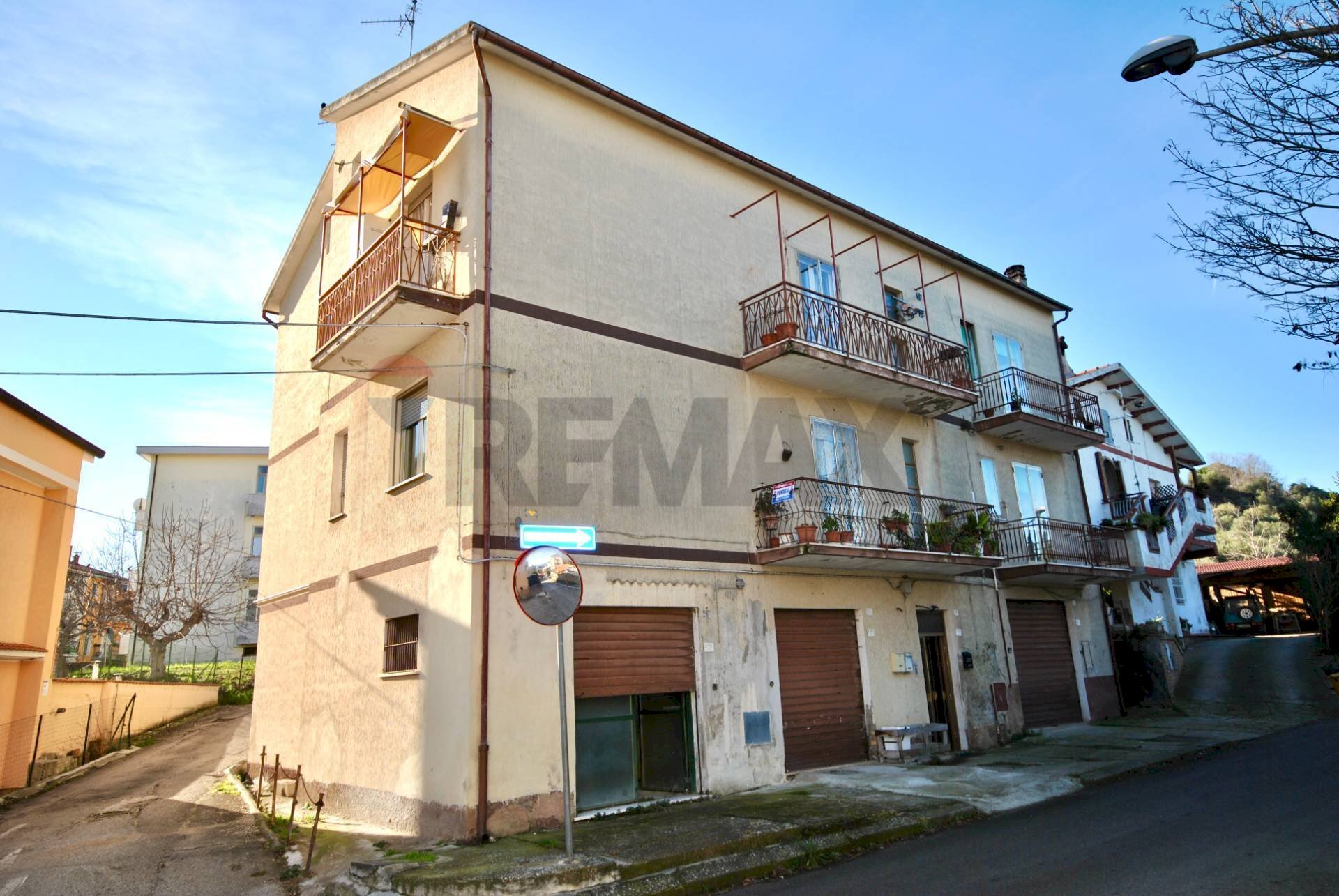 Edificio all\'aperto - Apartment Loreto Aprutino - photo 1