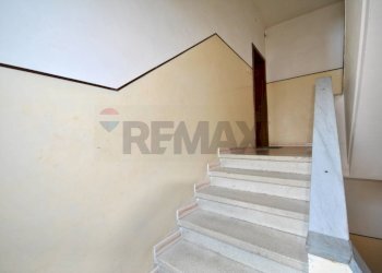 Scale - Apartment Loreto Aprutino - photo 11