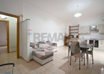 Sala da pranzo - Three-room apartment Via della Libertà
 
34, Soleminis - photo 5