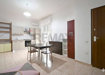 Sala da pranzo - Three-room apartment Via della Libertà
 
34, Soleminis - photo 6