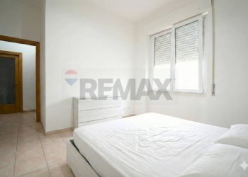 Camera / camera da letto - Three-room apartment Via della Libertà
 
34, Soleminis - photo 14