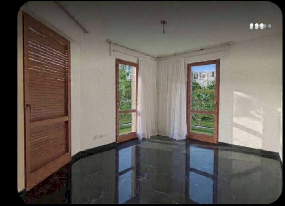 Foto 2 - Quadrilocale Via Giovanni Bovio
 
2, Genova - foto 1