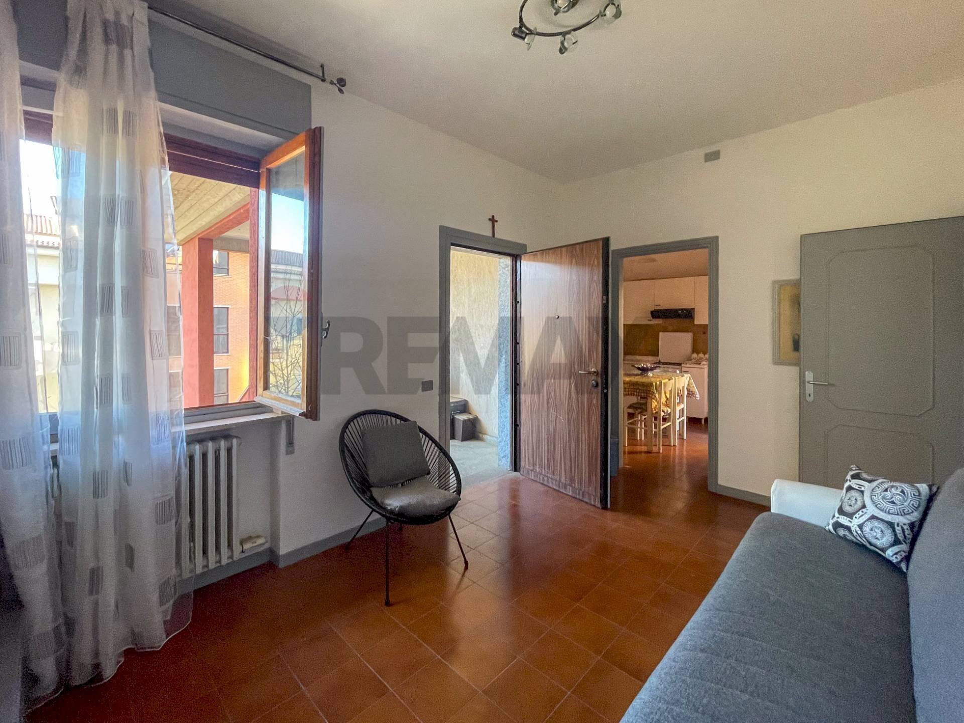 Soggiorno - Bilocale Via Alcide De Gasperi
 
46, Casteggio - foto 1