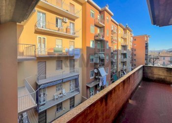 Balcone - Bilocale Via Alcide De Gasperi
 
46, Casteggio - foto 24