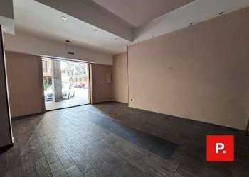 Foto 3 - Locale Commerciale via giuseppe maria bosco, Caserta - foto 3