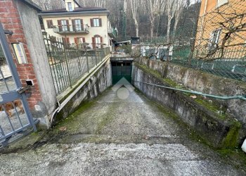 Parking space Corso Quintino Sella, Torino (neighborhood Madonna del Pilone) - photo 6