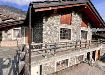 Villa Frazione Bovie, Doues - foto 2