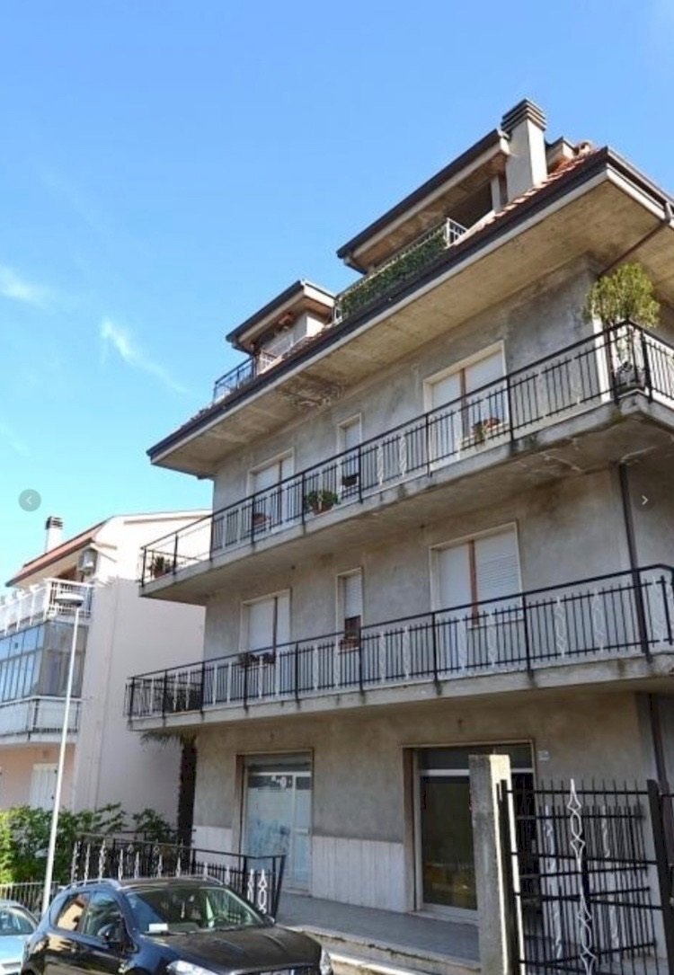 locale commerciale zona residenziale San Benedetto - Locale Commerciale San Benedetto del Tronto - foto 1