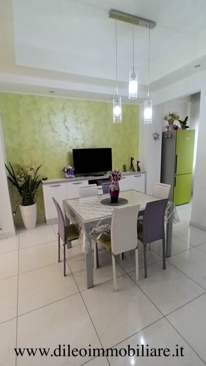 02 GROTTAMMAREDILEOVENDELUMINOSOEAMPIOAPPARTAMENTO - Apartment Grottammare - photo 3