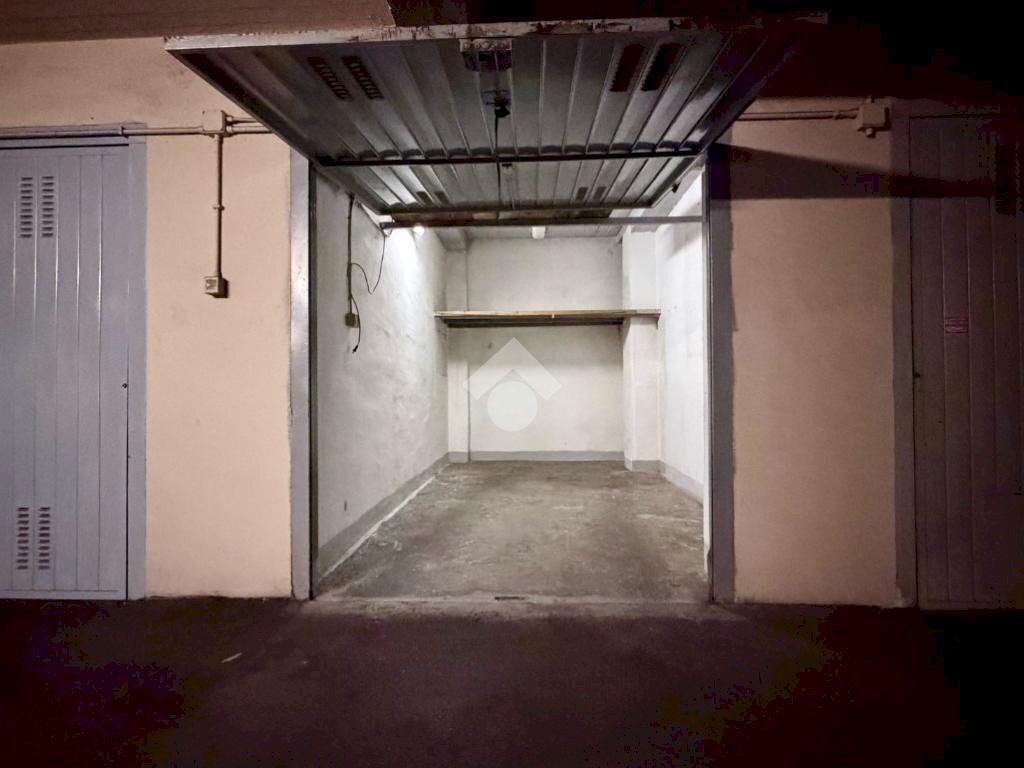 Box Corso Sebastopoli, Torino (zona Santa Rita) - foto 1