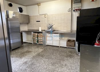 IMG_4812.jpeg - Locale Commerciale Via degli Oliveti 12, Massa - foto 16