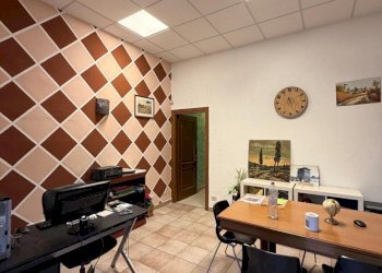 WhatsApp Image 2026-01-26 at 12.16.51 (15).jpeg - Locale Commerciale Via Giuseppe Grandi, Firenze (zona Santa Maria Novella) - foto 16