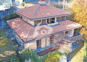 FACCIATA - Villa VIA BREVISSIMA  2, Duno - foto 1