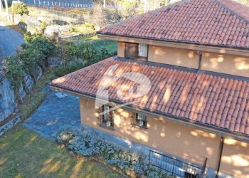 FACCIATA - Villa VIA BREVISSIMA  2, Duno - foto 2