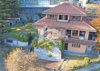 FACCIATA - Villa VIA BREVISSIMA  2, Duno - foto 4