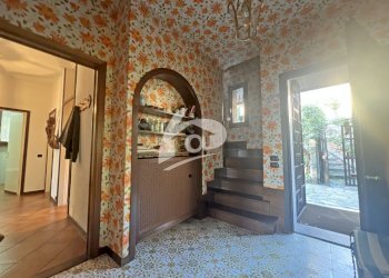 ingresso-disimpegno - Villa VIA BREVISSIMA  2, Duno - foto 19