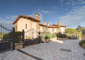 001_WEB.jpg - Villa Via Fontana Candida 18/B, Monte Porzio Catone - foto 1