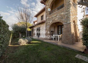 004_WEB.jpg - Villa Via Fontana Candida 18/B, Monte Porzio Catone - foto 4