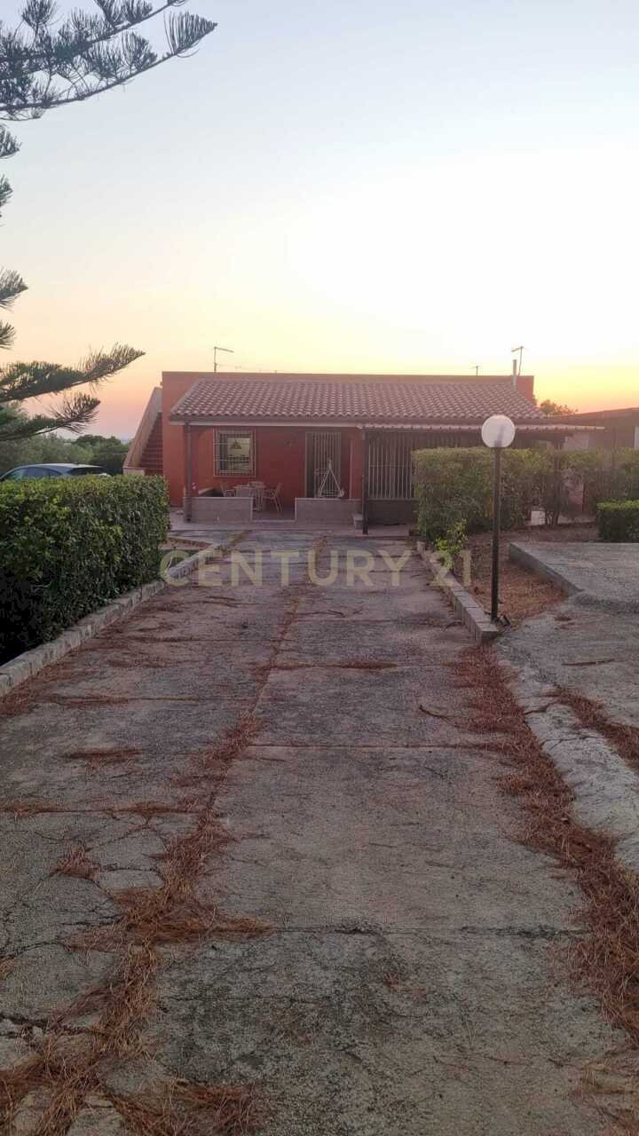 PHOTO-2025-10-29-21-13-05(1).jpg - Casa indipendente Strada Scaro SN, Pachino - foto 2