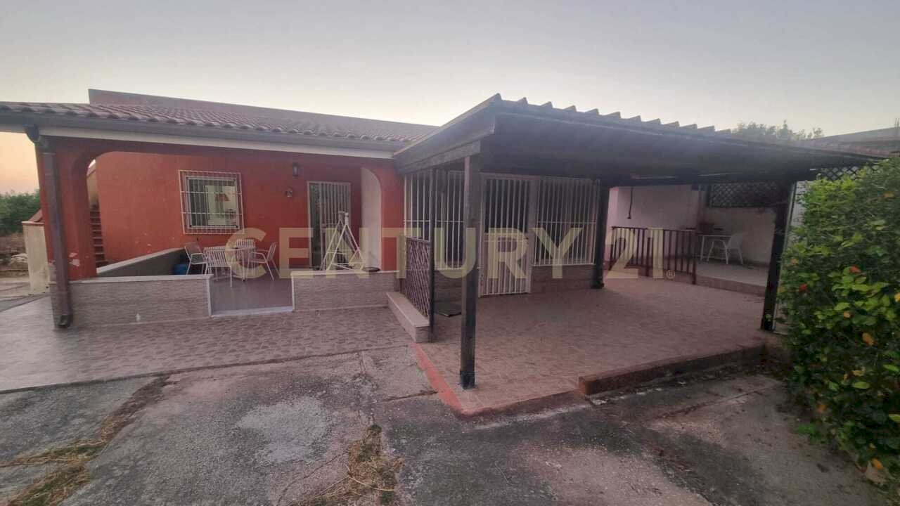 PHOTO-2025-10-29-21-13-03(2).jpg - Casa indipendente Strada Scaro SN, Pachino - foto 3