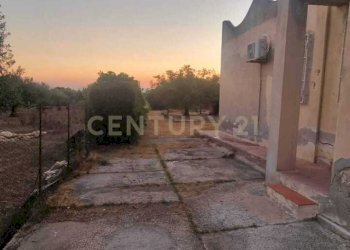 PHOTO-2025-10-29-21-13-06.jpg - Casa indipendente Strada Scaro SN, Pachino - foto 5