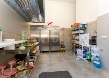 Viale Vittorio Veneto 7A CT (28).jpg - Pub - Enoteca - Wine Bar Viale Vittorio Veneto 7a, Catania - foto 29