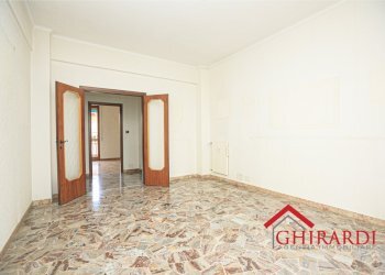 2.3 SOGGIORNO.jpg - Appartamento Via Giovanni Battista Torre 5, Genova (zona Sestri Ponente) - foto 8